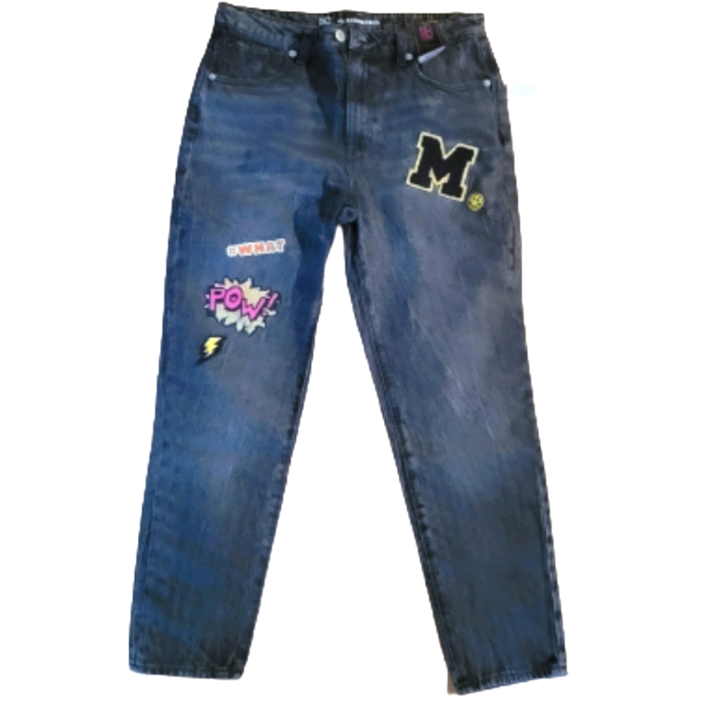 New No Boundaries black washed jeans. 5 pocket. Size 11